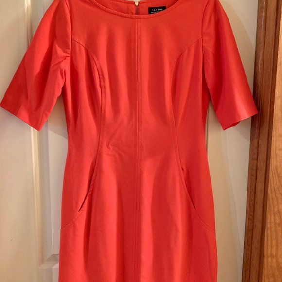 Tahari Dresses & Skirts - Tahari Coral Dress